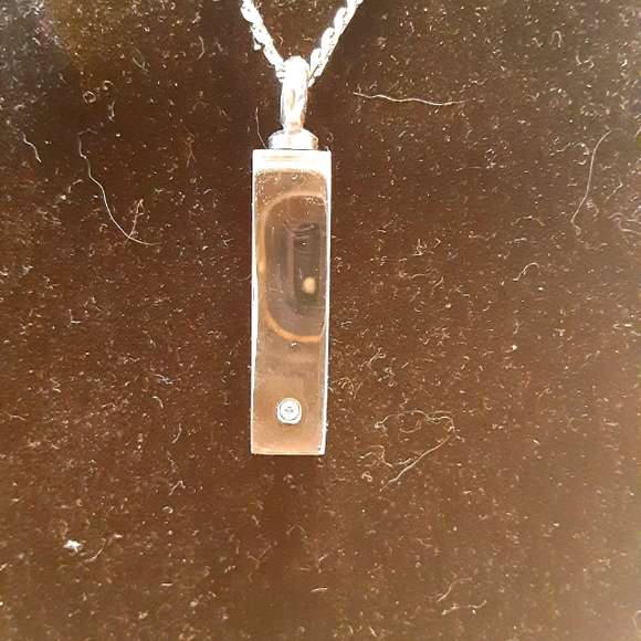 Titanium square urn necklace - Picture 1 of 2